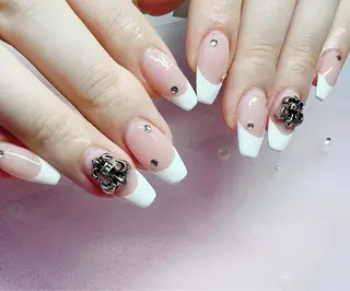 ネイル ガールネイルサロン所属・ガール　ネイルサロン 垣内　英里のネイルデザイン