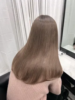 カラー 🎀ハイトーン🎀 🩶艶髪🩶YUNAのヘアスタイル