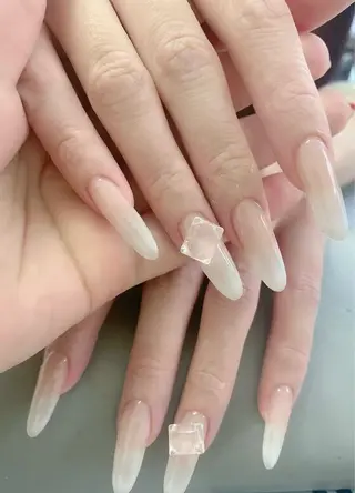 ネイル 高木 維麗絲のネイルデザイン