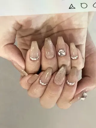 ネイル U·Mi nail salon所属・U·MI 長さ出し専門店のネイルデザイン