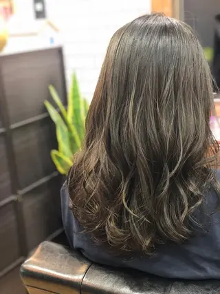 セミロング カラー THREE所属・THREE 関根大のヘアスタイル