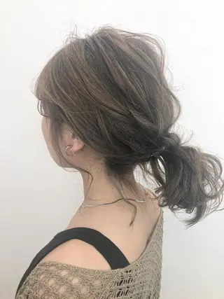 ミディアム AKANE 【zina新宿】のヘアスタイル