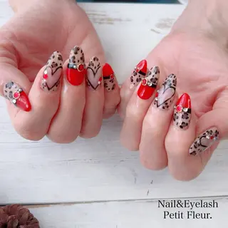 ネイル Petit Fleur所属・青柳 亜梨奈のマツエク・マツパデザイン