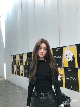 ロング 【韓国レイヤー特化 ハッシュカット】のヘアスタイル