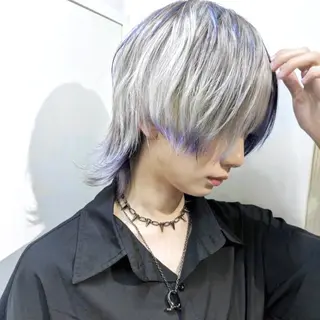ミディアム カラー EMANON新宿南口所属・🦄中性ウルフ ☁️Shiori🦄のヘアスタイル