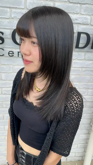 セミロング Well's TAIGAのヘアスタイル