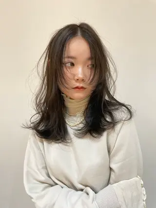 ロング 韓国/透明感 Veluaのヘアスタイル