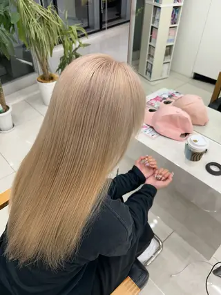 ロング Kurumi リトル渋谷のヘアスタイル