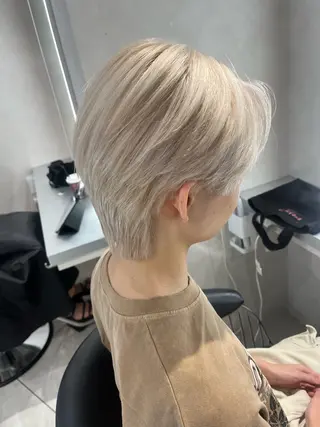 カラー メンズ 韓国メンズ特化 ダウン・毛流れパーマのヘアスタイル