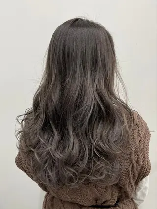 ロング ✨透明感艶カラー YUKI✨のヘアスタイル