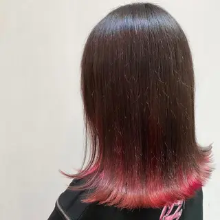 ミディアム ブリーチなしカラー/ 顔周りレイヤーカットのヘアスタイル