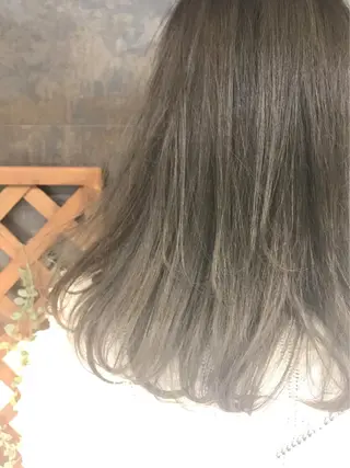 ミディアム Adachi Fujikoのヘアスタイル