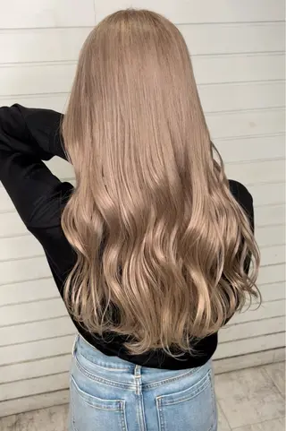 ロング カラー 小谷 梨奈のヘアスタイル