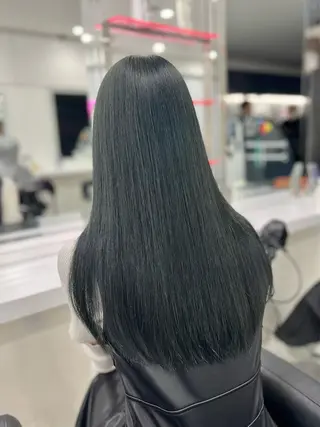 ロング カラー オリーブカラー🫒 レイヤーカット✂︎のヘアスタイル
