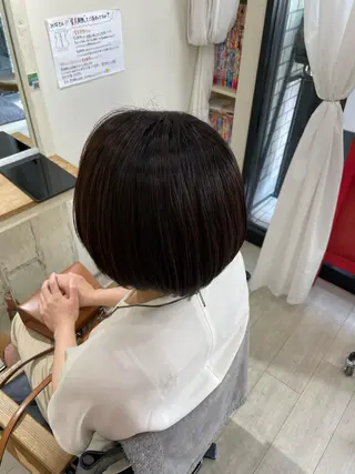 ショート カラー ニシザカ マナのヘアスタイル