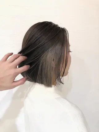 ショート カラー 山崎 俊介のヘアスタイル