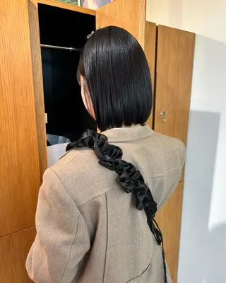 ミディアム aiko【艶カラー ・ミニモ年内で終了】のヘアスタイル