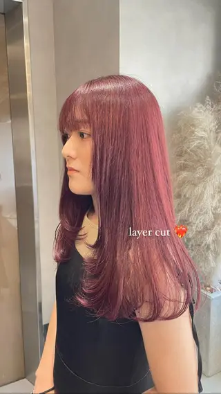 ミディアム カラー yui/ layer cutのヘアスタイル