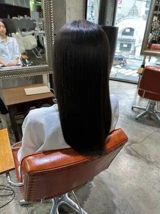 ロング yelm所属・🫒オリーブカラー ミディアムレイヤー✨のヘアスタイル