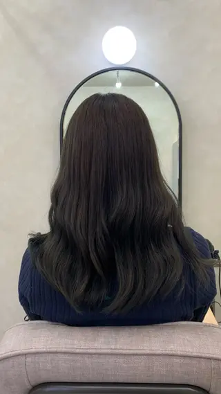 セミロング カラー チバ ヒロトのヘアスタイル