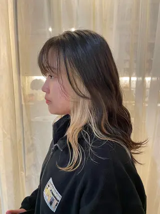 カラー niuniu所属・萩原 見咲のヘアスタイル