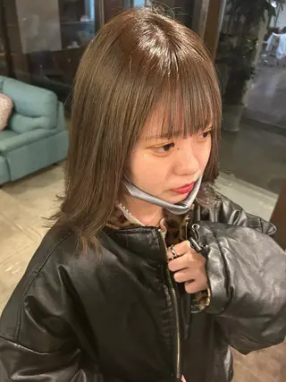 カラー AGREE Momokaのヘアスタイル