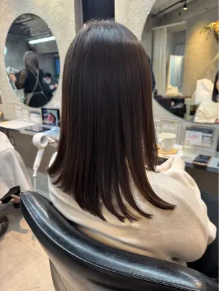 カラー 小浦 花澄のヘアスタイル