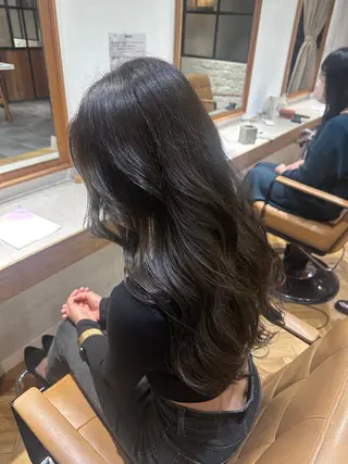 カラー YUI/レイヤー/ ウルフ/艶カラーのヘアスタイル