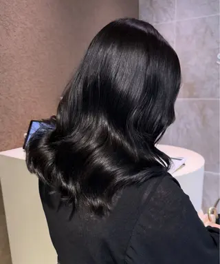 セミロング YUKI🎀透明感 カラー/暗髪艶カラーのヘアスタイル