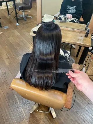 ロング HYGGE by hair 【ﾋｭｯｹﾞﾊﾞｲﾍｱ】所属・藤田和也 《 縮毛矯正》のヘアスタイル
