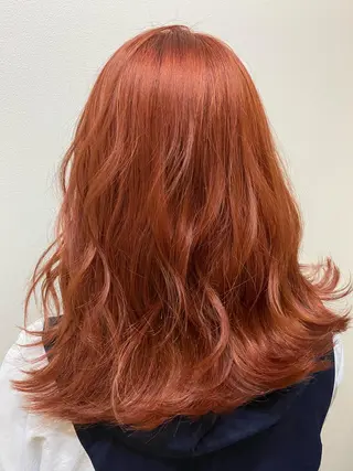 ミディアム カラー 北山 なるみのヘアスタイル