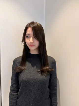 セミロング カラー 髪質改善カラー ベージュ🤎YUMEのヘアスタイル