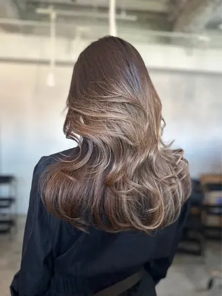 ロング カラー MINAMO 韓国レイヤーのヘアスタイル