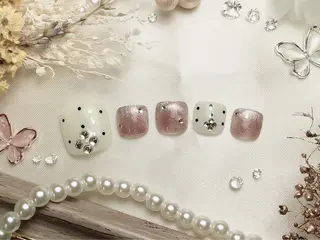 ミディアム ネイルPetit Ribbonのネイルデザイン