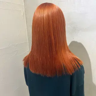 カラー Lond enikaのヘアスタイル