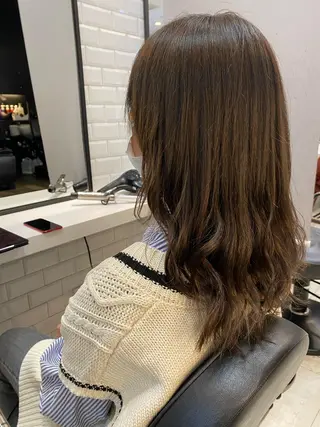 カラー amble luxe 伊畑優希のヘアスタイル
