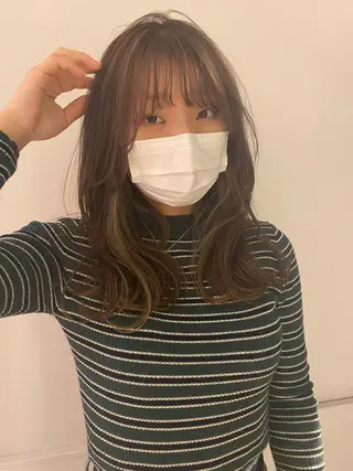 セミロング musiiik saya/今泉のヘアスタイル