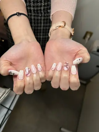 ネイル ATELIERHARLOW所属・nailist MOEのネイルデザイン