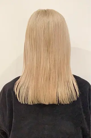 セミロング カラー yurika☁️ 似合わせ｜レイヤーのヘアスタイル