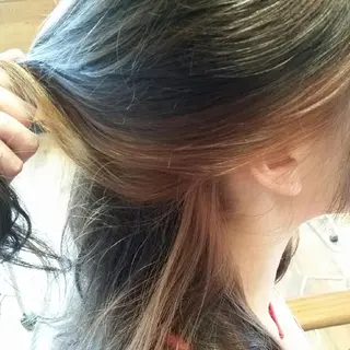 カラー 堀 望美のヘアスタイル