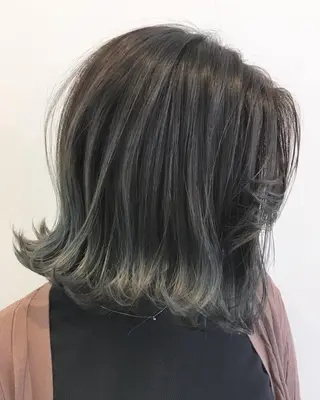 ミディアム カラー tipi 香椎・千早のヘアスタイル