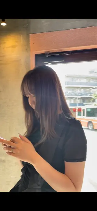 セミロング カラー 🫧カラー半額🫧 momokaのヘアスタイル