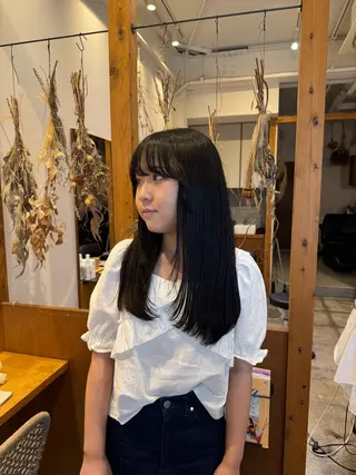ロング カラー ENIF　大島 芽生のヘアスタイル