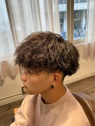 ショート パーマ メンズ 江﨑 翔のヘアスタイル