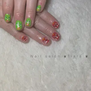 ネイル Tiara♛ティアラ 山口くるみのネイルデザイン