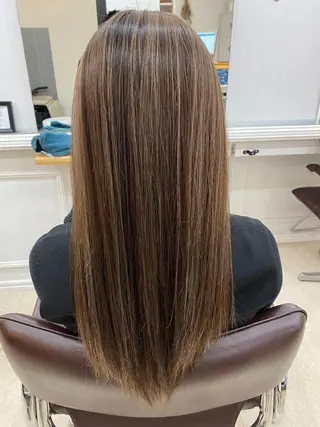 セミロング カラー メンズ ブリーチ特化型✂️ ハイトーンカラー👨のヘアスタイル