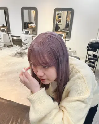 ロング ブリーチなしダブルカ ラー🩶manamiのヘアスタイル