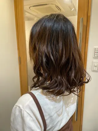 ミディアム パーマ 高尾 成紀のヘアスタイル
