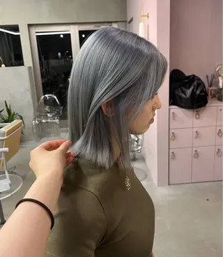 ショート カラー qulim所属・櫻井 はるなのヘアスタイル