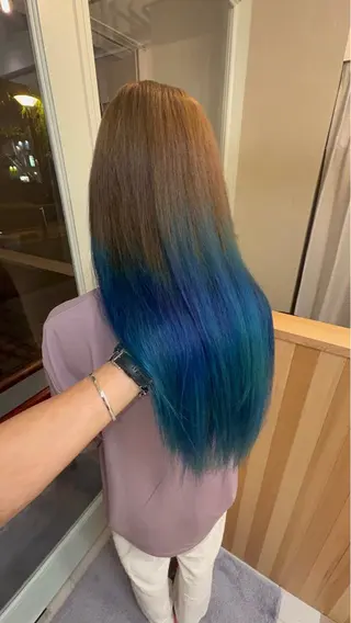セミロング カラー ブリーチ矯正💐 ミルクティー💐ナオのヘアスタイル